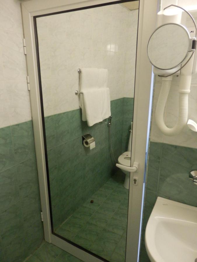 Семеен Хотел Роза Kazanlŭk Exterior photo